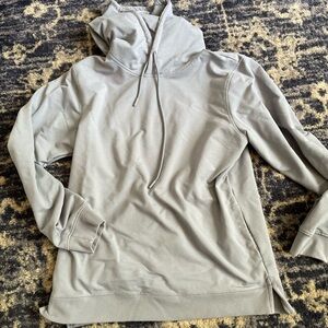 Cuts split hem pullover sweatshirt